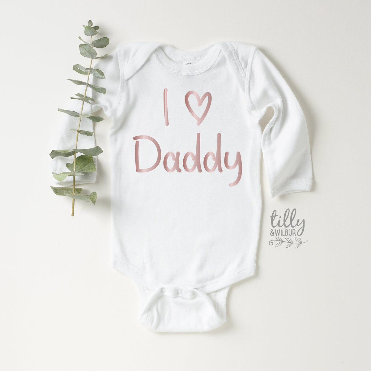 I Love Daddy Bodysuit, I Love Daddy Onesie, Father's Day Onesie, Daddy I Love You Onesie, Father's Day Bodysuit, 1st Father's Day Onesie