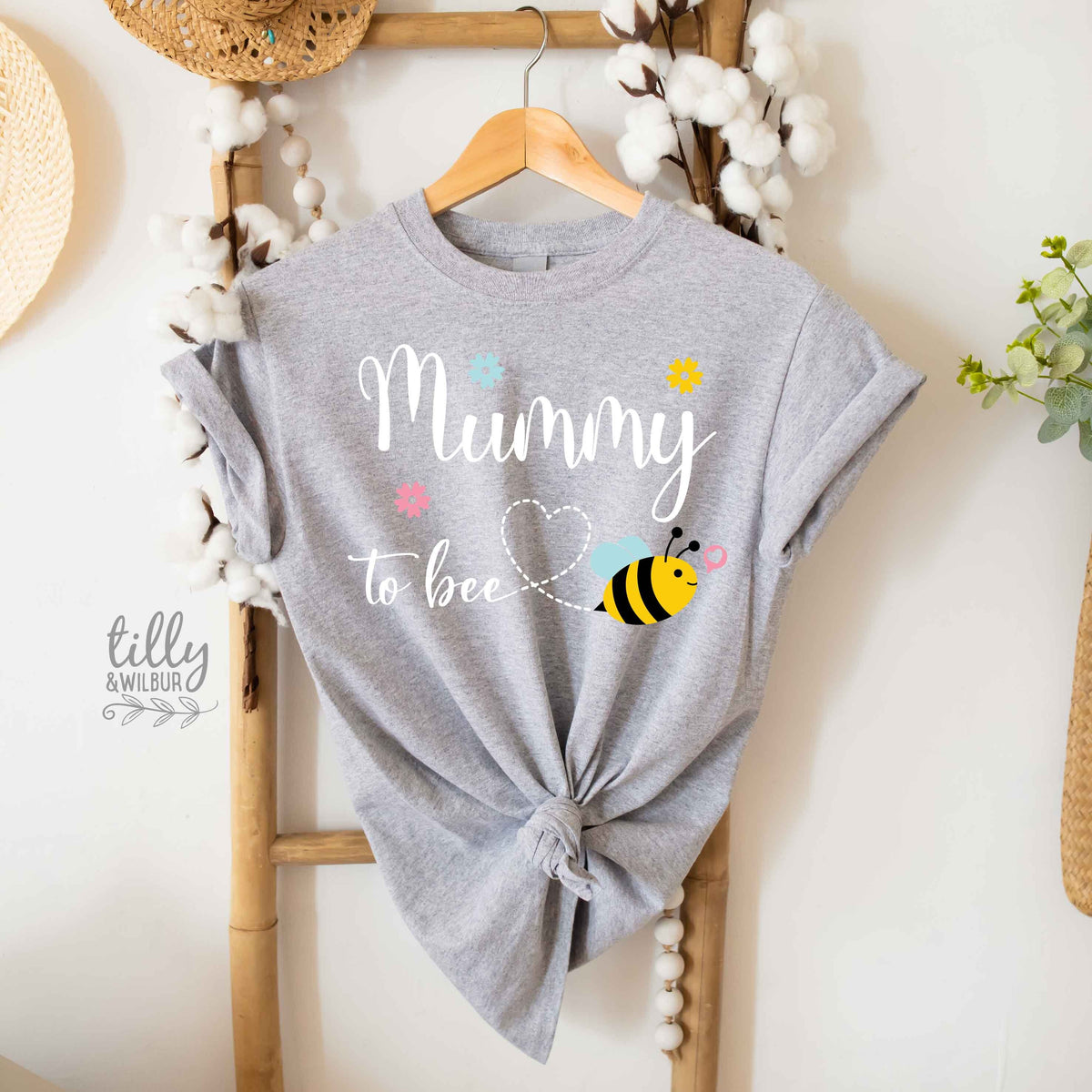 Mummy To Bee T-Shirt, Mummy To Be T-Shirt, Pregnancy Announcement T-Shirt, Pregnancy T-Shirt, Preggers T-Shirt, Baby Shower Gift, Mama Shirt