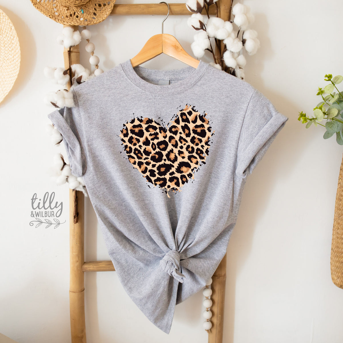 Leopard Print Heart T-Shirt, Valentine's Day T-Shirt, Wife Gift, Girlfriend Gift, Valentine's Day T-Shirt, Valentine's Day Gift, Love Heart