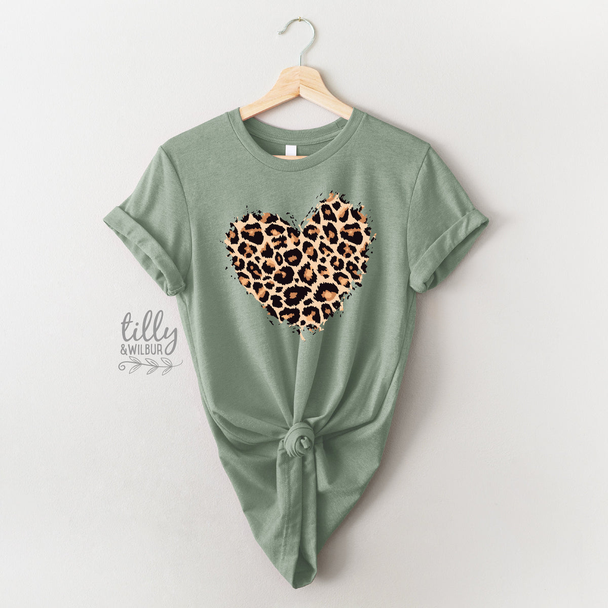 Leopard Print Heart T-Shirt, Valentine's Day T-Shirt, Wife Gift, Girlfriend Gift, Valentine's Day T-Shirt, Valentine's Day Gift, Love Heart