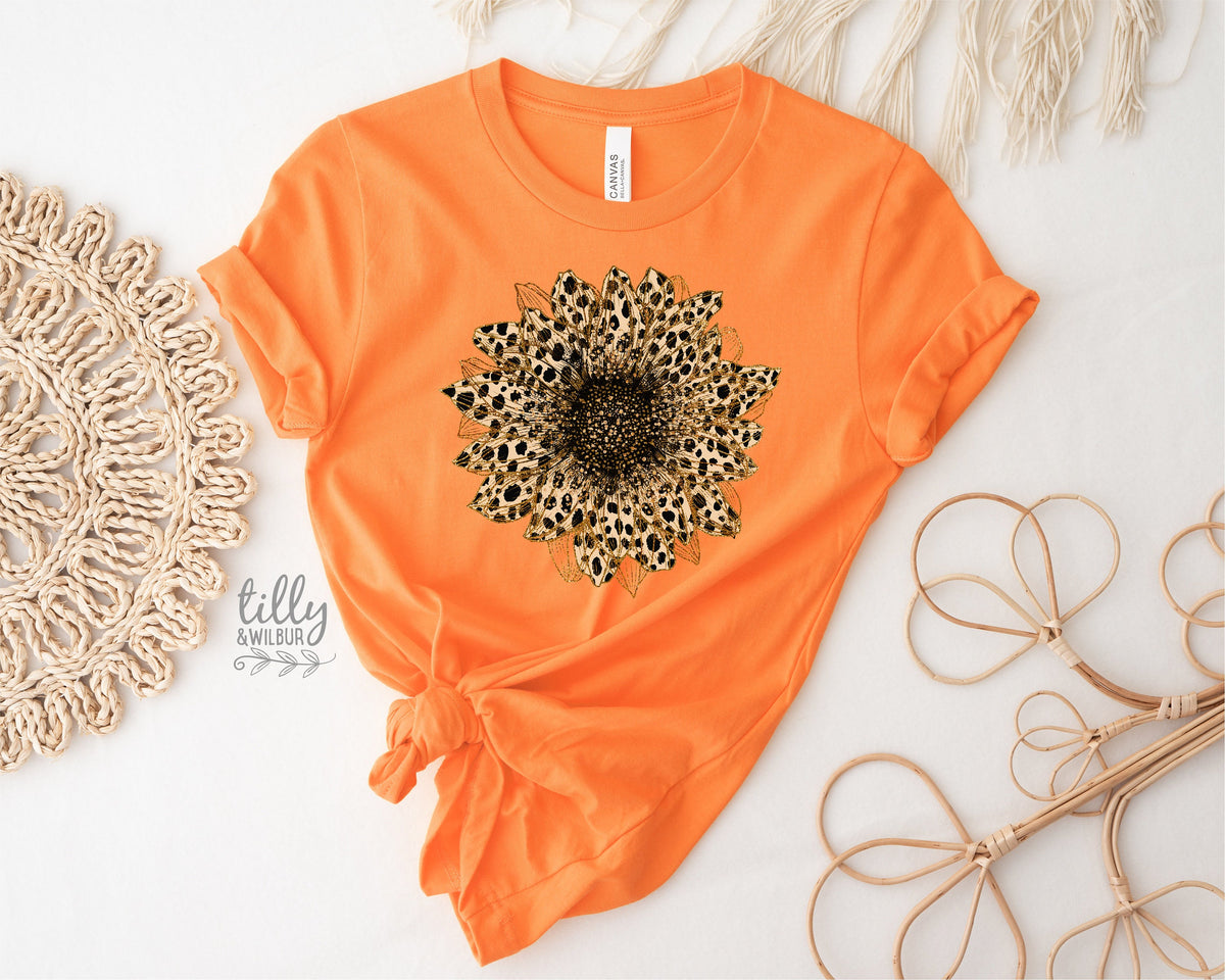 Daisy T-Shirt, Flower T-Shirt, Sunflower T-Shirt, Boho T-Shirt, Floral T-Shirt Gift, Birth Month Flower, Gift For Sister, Gift For Mother