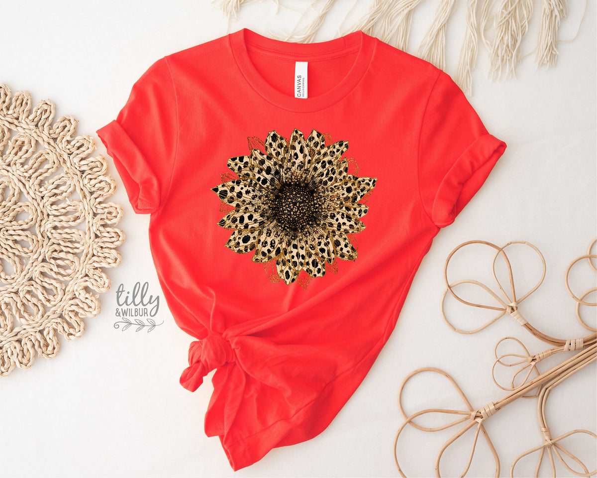 Daisy T-Shirt, Flower T-Shirt, Sunflower T-Shirt, Boho T-Shirt, Floral T-Shirt Gift, Birth Month Flower, Gift For Sister, Gift For Mother