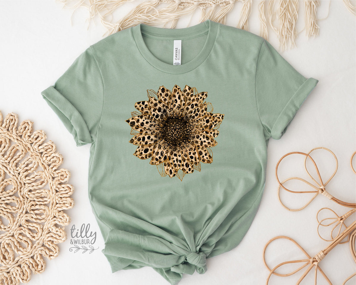 Daisy T-Shirt, Flower T-Shirt, Sunflower T-Shirt, Boho T-Shirt, Floral T-Shirt Gift, Birth Month Flower, Gift For Sister, Gift For Mother