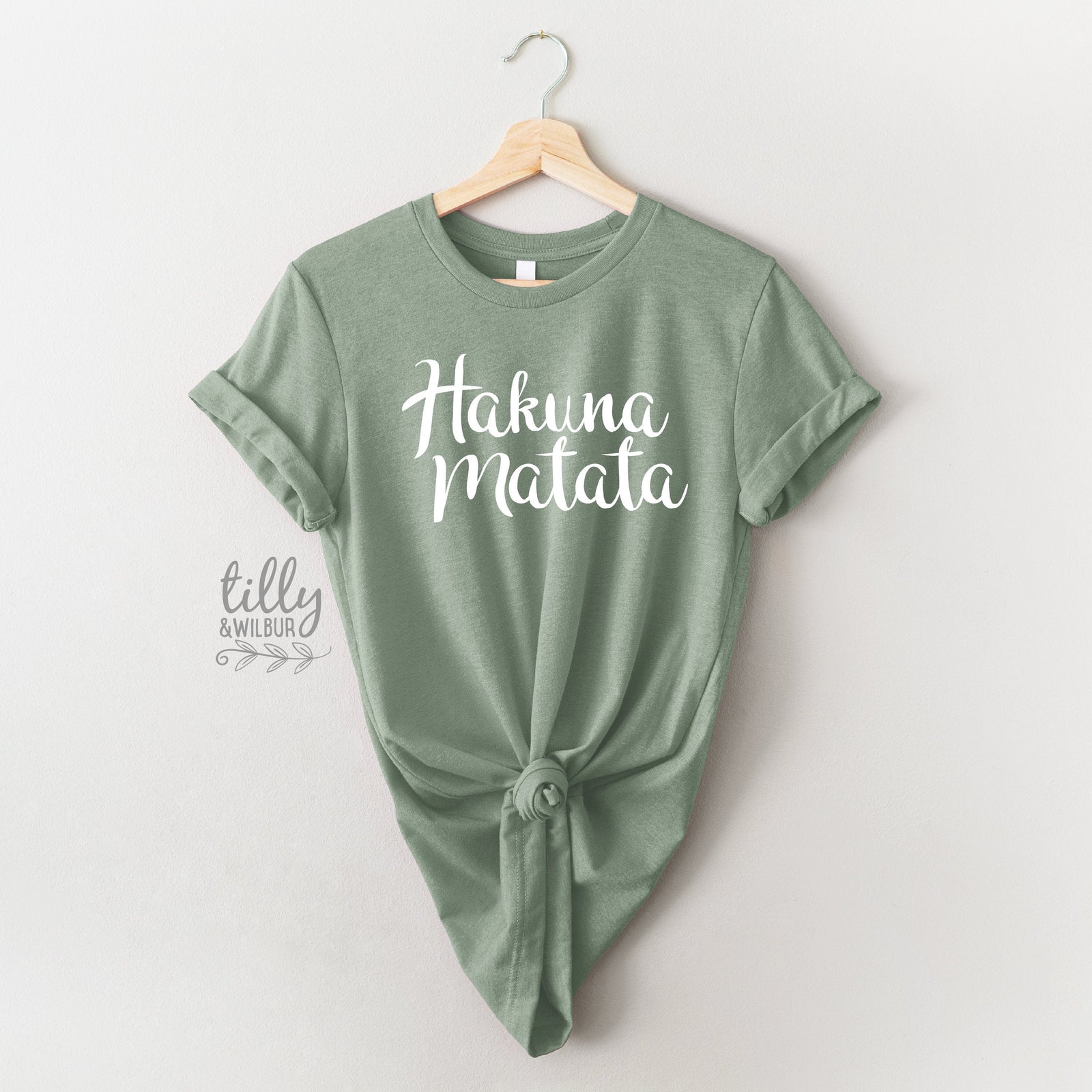 Hakuna Matata Women&#39;s T-Shirt, No Worries T-Shirt, Lion King Shirt, Inspirational Clothing, Inspirational Quotes, Kindness, Mother&#39;s Day