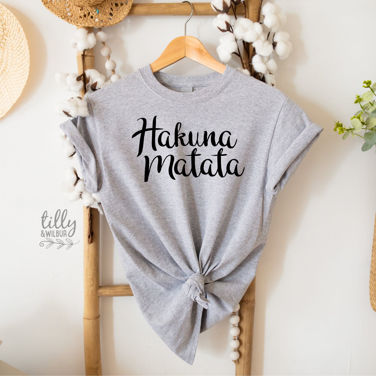 Hakuna Matata Women&#39;s T-Shirt, No Worries T-Shirt, Lion King Shirt, Inspirational Clothing, Inspirational Quotes, Kindness, Mother&#39;s Day