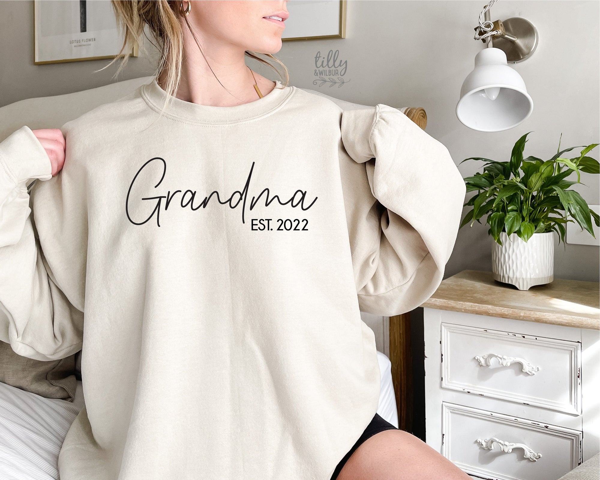 Grandma Est Sweatshirt, Grandma Sweatshirt, Nanny Gift, Nanna Gift, Personalised Gran Gift, Grandma Life Jumper, New Nan Gift, Oversized