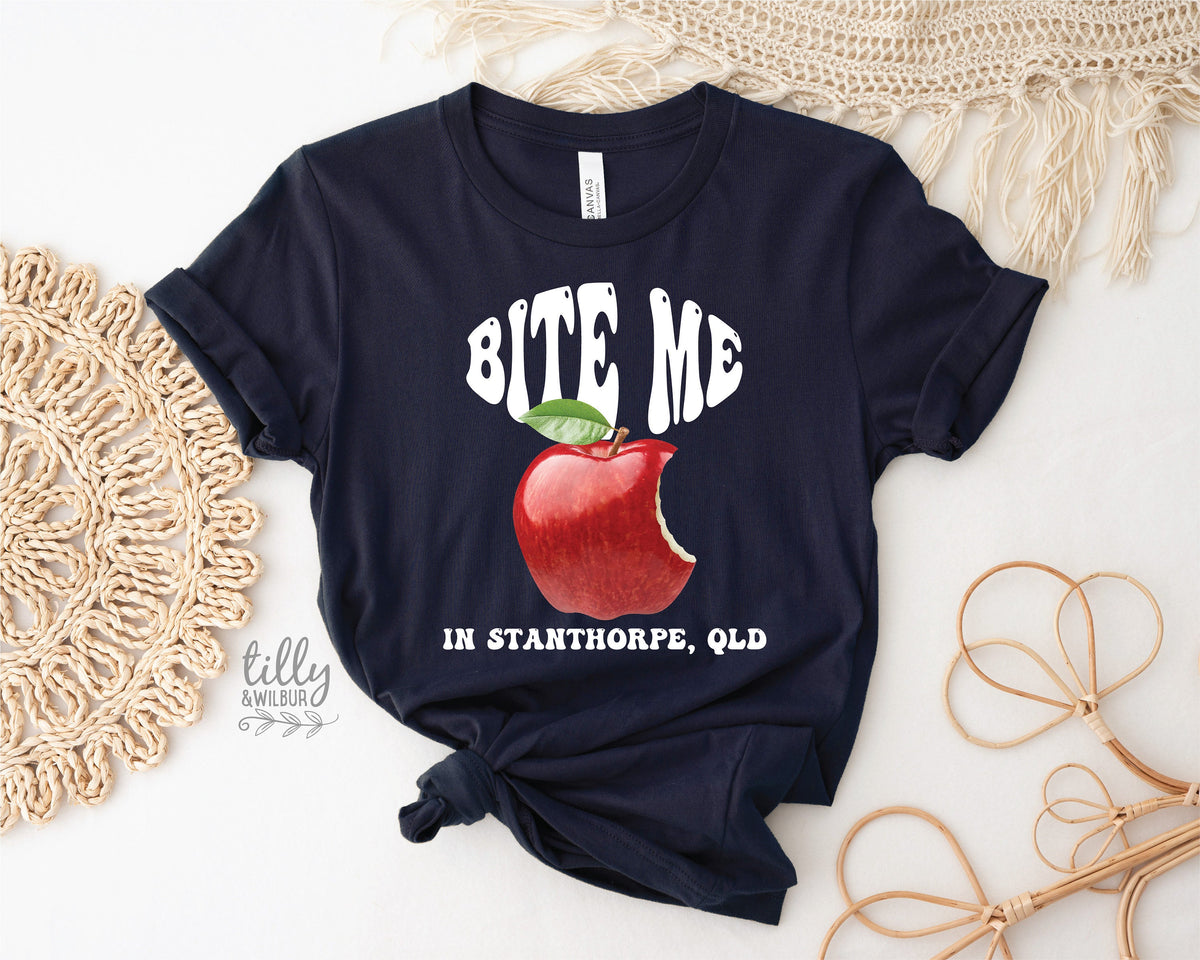 Bite Me in Stanthorpe, QLD Australia T-Shirt, Stanthorpe Apples, Stanthorpe T-Shirt, Stanthorpe Women&#39;s Tee, Australian T-shirt, NAVY